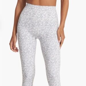 Vuori Women's Leggings - Gray Pattern
